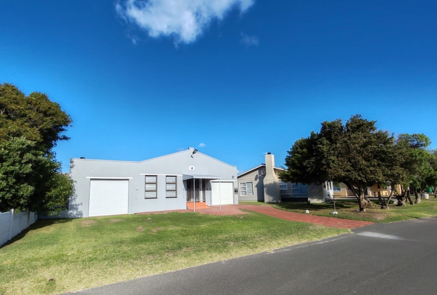 3 Bedroom Property for Sale in De Kelders Western Cape